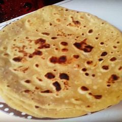 A picture of Makai ki Roti.