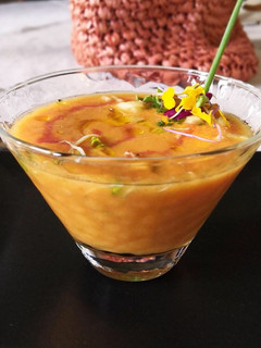 Una foto de Gazpacho de manga con Granada