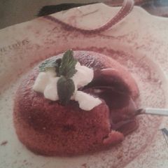 A picture of Liquid_centred chocolate fondant.