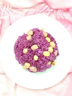 Hình của món Xôi Lá Cẩm Hạt Sen.
