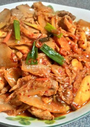 韓式泡菜炒梅花豬 的食譜成品照片