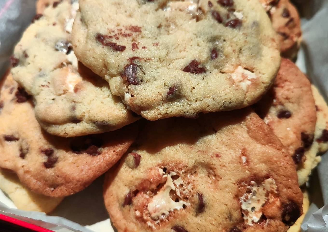 Cookies chocolat au lait et nougat blanc