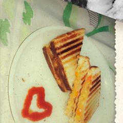 A picture of Simple sandvich for tea tym.