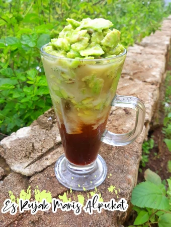 Cara Mudah Membikin Resep Es Rujak Manis Alpukat yang Menggugah Selera Anti Ribet, Mantap