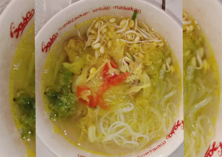 Langkah Mudah untuk Menyiapkan Soto ayam bumbu kuning, Enak Banget