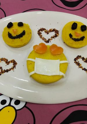 A picture of Mini Dhokla khaman Cakes.