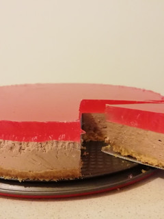 Φωτογραφία της συνταγής Cheesecake σοκολάτας με ζελέ φράουλας