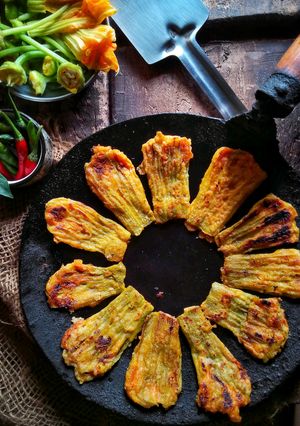 A picture of Pumpkin flower fritters.