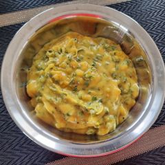 A picture of Methi no ghegho.