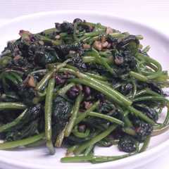รูปของ Tumis daun ubi jalar dgn black bean