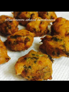 மஸ்ரூம் போண்டா (Mushroom bonda Recipe in tamil) செய்முறை முக்கிய புகைப்படம்
