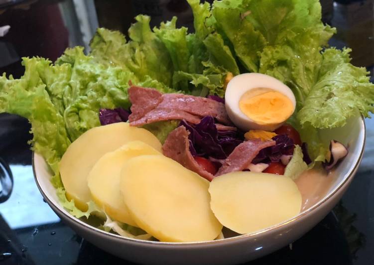 Panduan Membuat Japanese sesame dressing smoked beef salad Enak