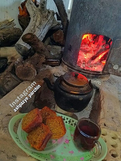 عکسی از دستور کیک خرمالو بدون فر 🌸