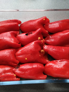 Una foto de Pimientos de piquillo rellenos con nata