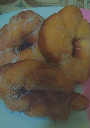 A picture of Knot Doughnut.