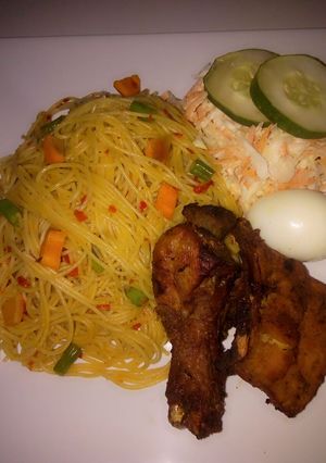 A picture of Garnished spaghetti.
