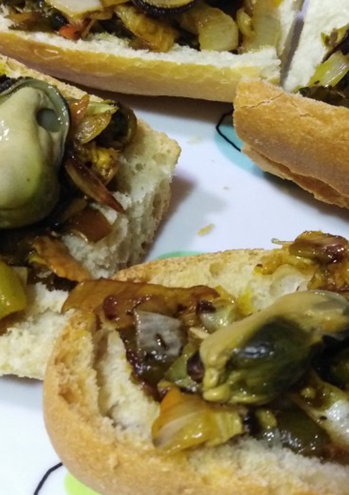 Una foto de Tosta de mejillones