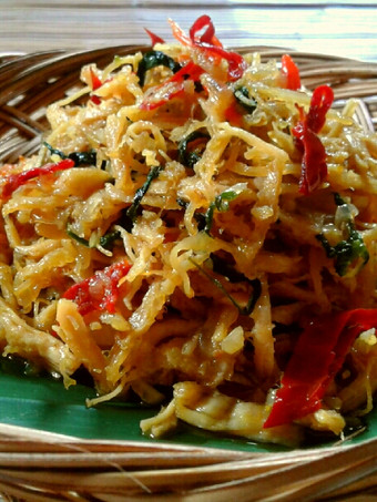 Anti Ribet, Membuat Ayam suwir kemangi bumbu kuning Istimewa