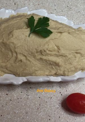 Foto principal de Hummus de garbanzos sencillo