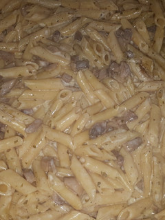 Una foto de Macarrones con champiñones a la pimienta