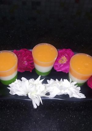 रंग बिरंगी जेली रेसिपी मुख्य फोटो