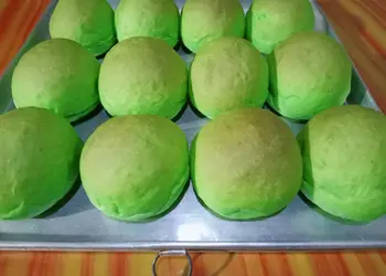 Masakan Populer Roti tawar burger pandan Enak Sempurna