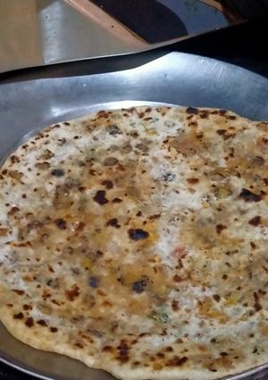 A picture of Moong paratha.