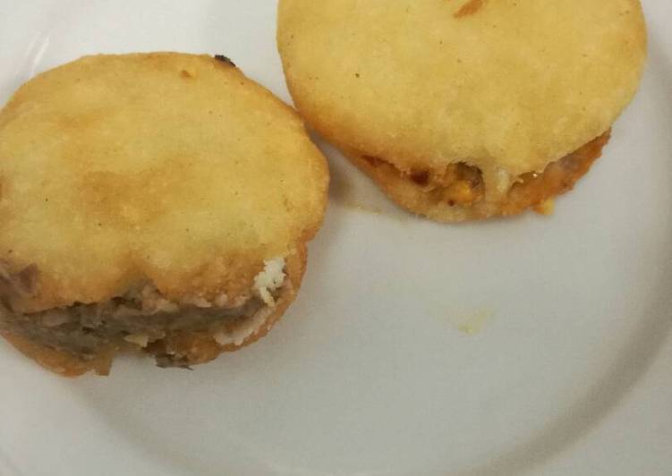 Arepas rellenas de verdura y de frijoles