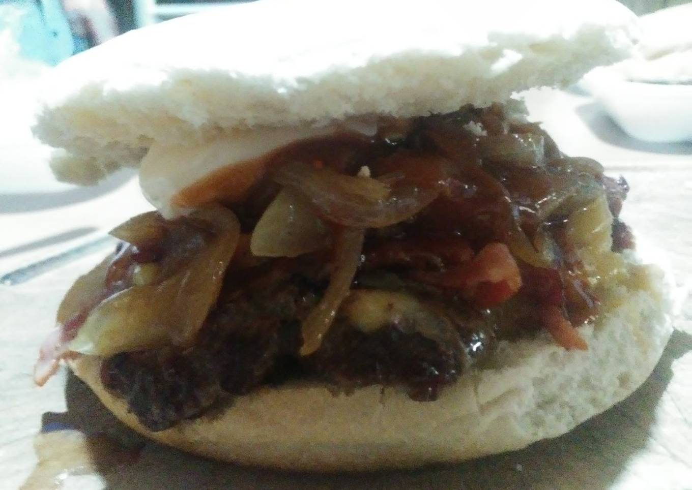 Hamburguesa casera BBQ