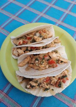 Una foto de Tacos de pollo 🌮