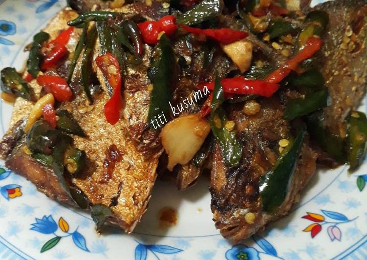 Resep Ikan bumbu saus tiram#bantumantenbaru yang Lezat