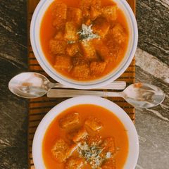 A picture of Tomato Lauki soup.