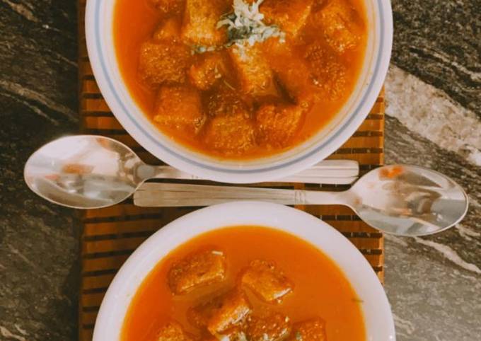 Recipe of Quick Tomato Lauki soup