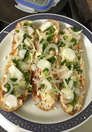 A picture of Spring Onion Hotdog.