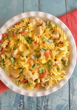 A picture of Chicken & Vegetable Pasta Bake.