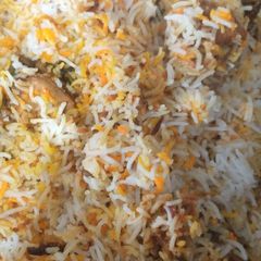 A picture of Yummy chicken biryani.