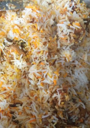 A picture of Yummy chicken biryani.