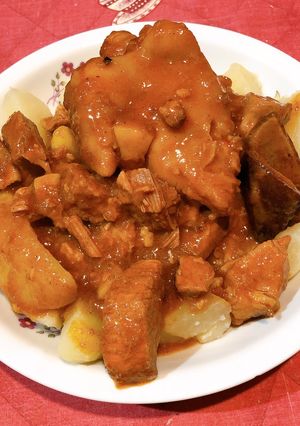 Lapockás körömpörkölt bográcsban recept fotója