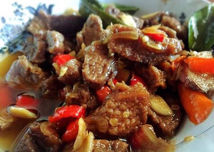 Oseng daging kambing extra pedas