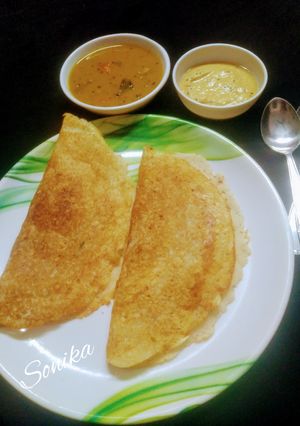 रवा डोसा (rava dosa recipe in Hindi) रेसिपी मुख्य फोटो