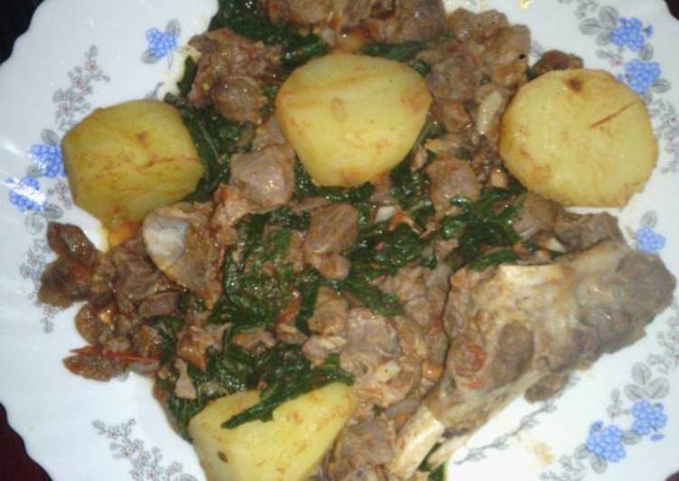 Beef served with potatoes