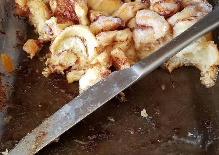 Cinnamon roll casserole