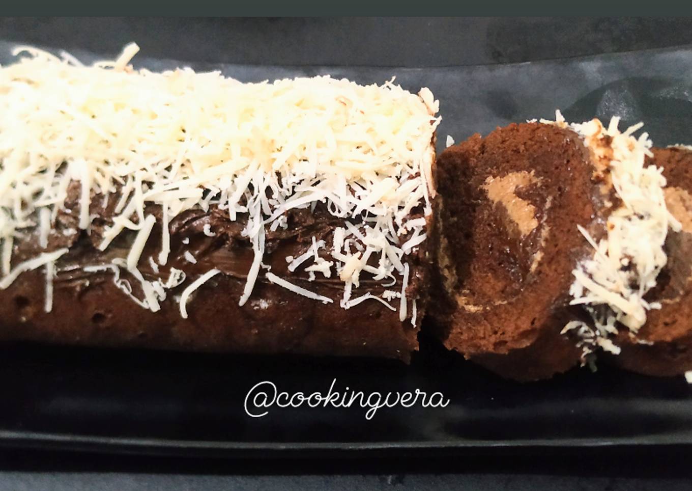 Bolu Gulung Coklat