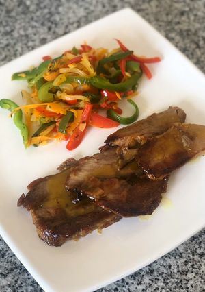 Una foto de Bondiola de 🐷 a la mostaza y miel 🍯