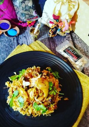 A picture of Kathal dry fruit biryani.