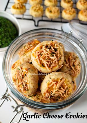 Foto resep Garlic Cheese Cookies