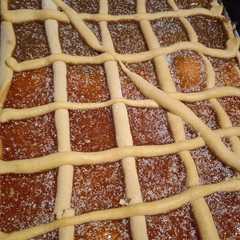 Una foto de Pastafrola con aceite