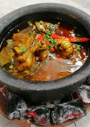 हांडी चिकन (handi chicken recipe in Hindi) रेसिपी मुख्य फोटो