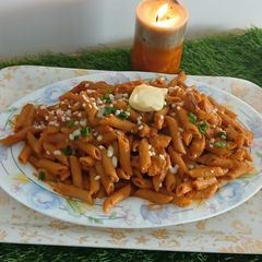 A picture of Butter chicken pasta.