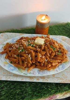A picture of Butter chicken pasta.